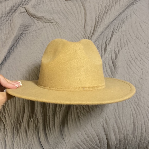 Felt hat - Picture 2 of 4